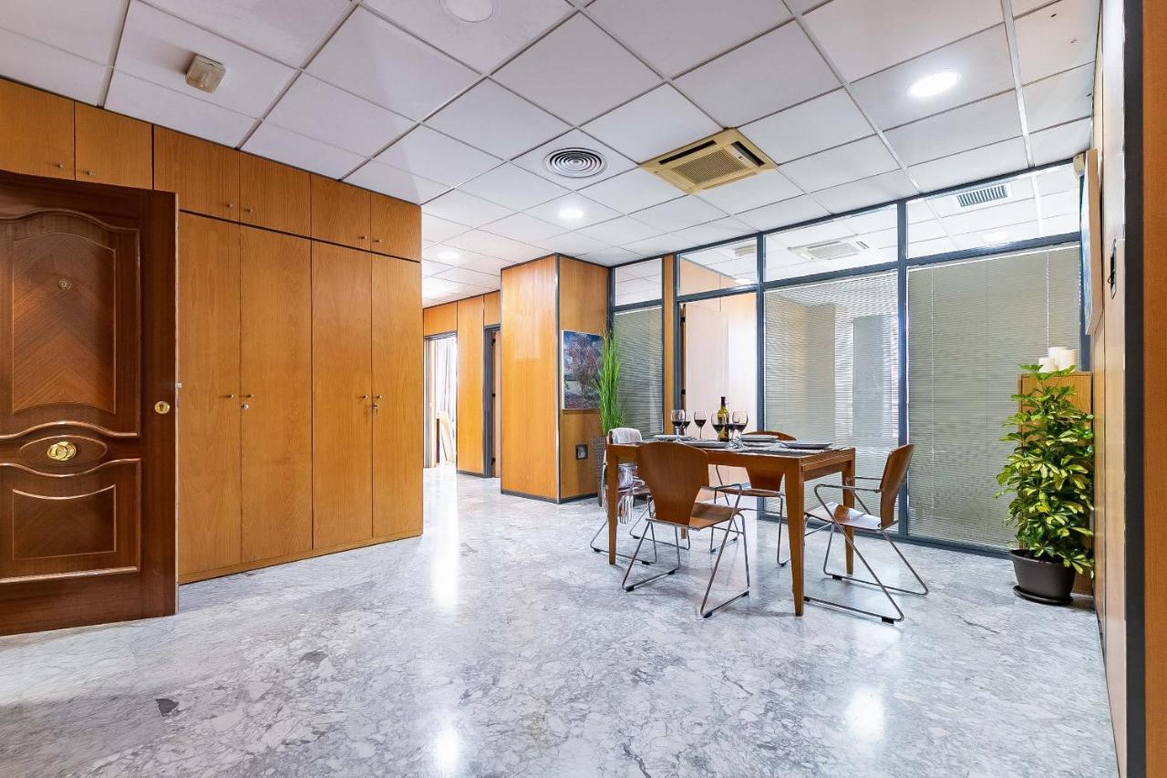 Grand Soho Ofihouse Malaga Apartman Kültér fotó