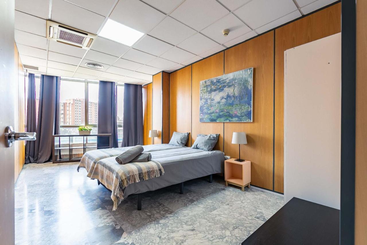 Grand Soho Ofihouse Malaga Apartman Kültér fotó